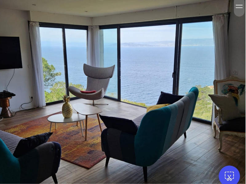 Maison - 210 m² - 7 pièces