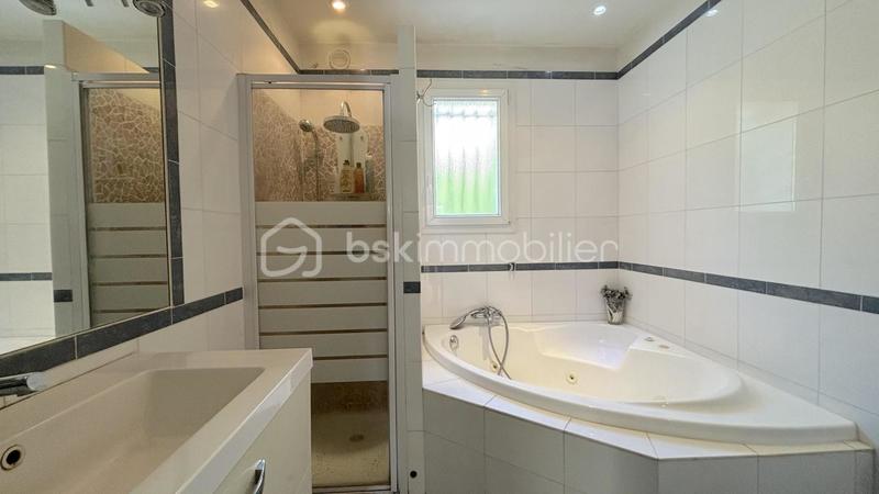 Maison - 141 m² - 5 pièces