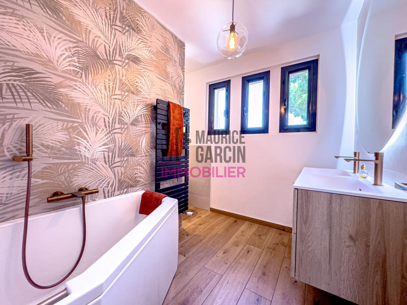 Maison - 190 m² - 6 pièces