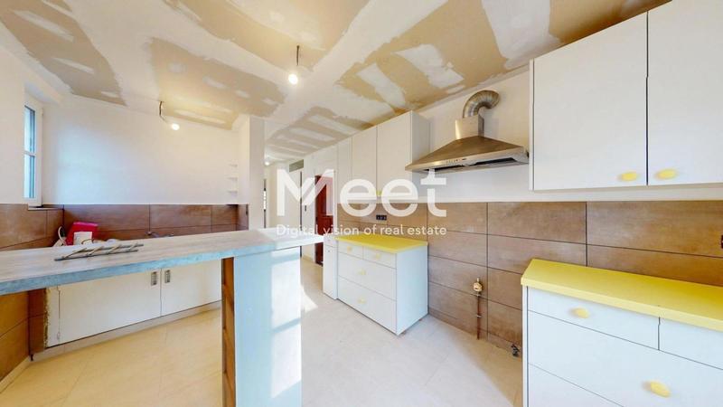 Maison - 95 m² - 3 pièces