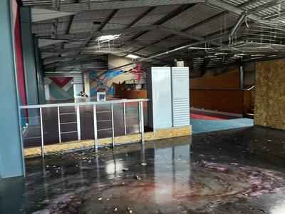 Local commercial - 1 000 m²