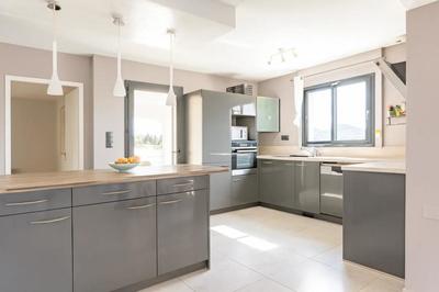 Maison - 170 m² - 12 pièces