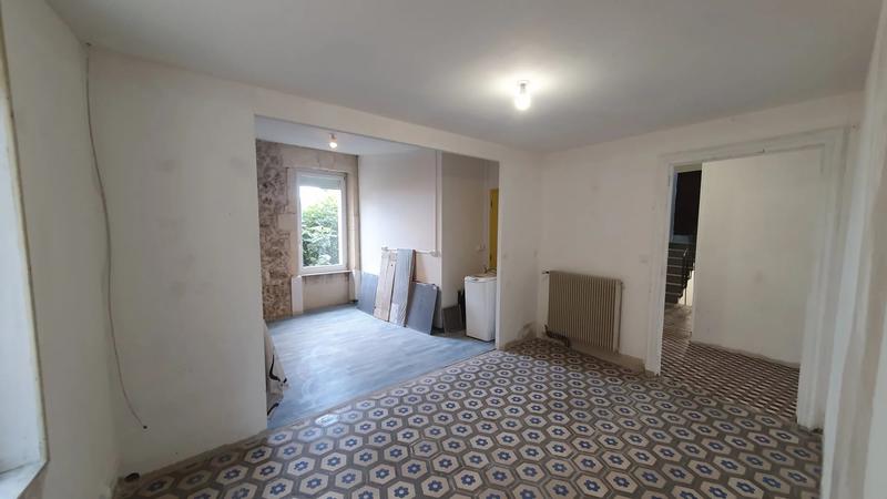 Maison - 250 m² - 8 pièces