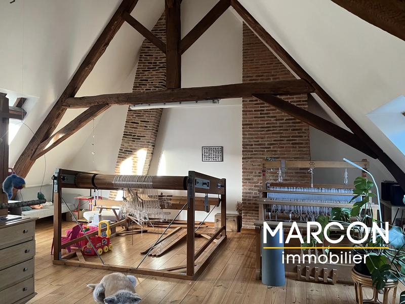 Immeuble - 214 m² - 10 pièces