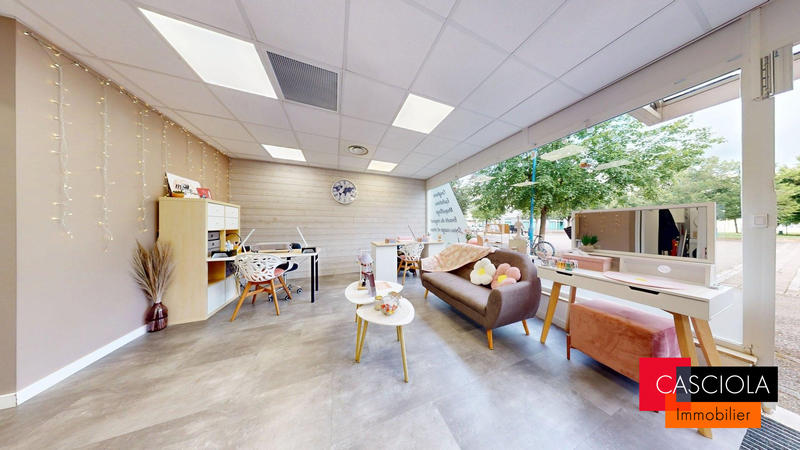 Local commercial - 70 m² - 3 pièces