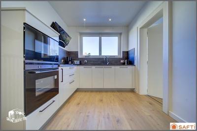 Appartement - 145 m² - 6 pièces