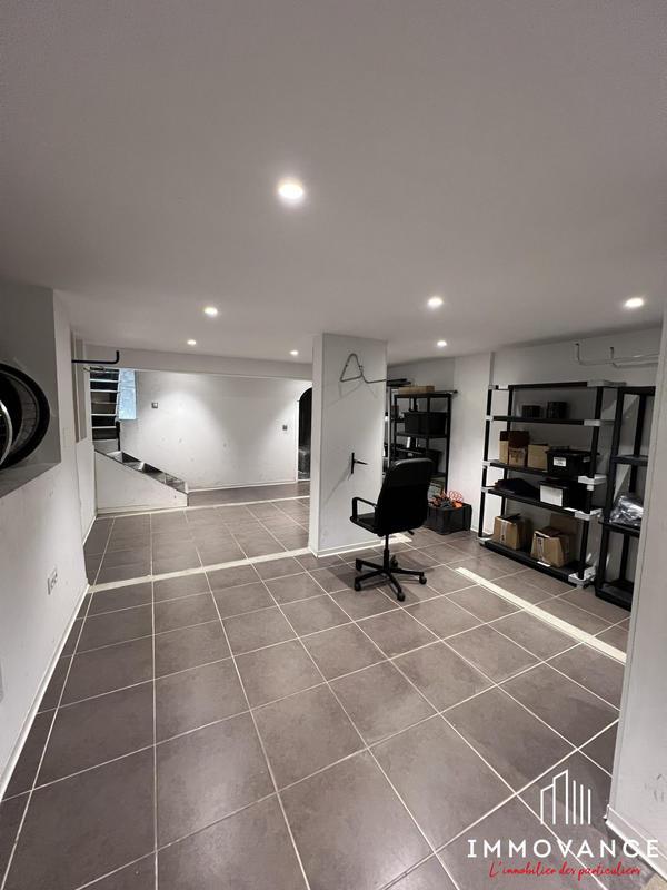 Local commercial - 101 m²