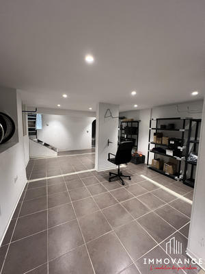 Local commercial - 101 m²