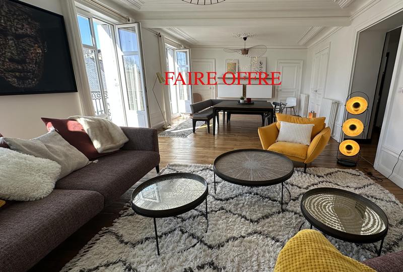 Appartement - 147 m² - 5 pièces