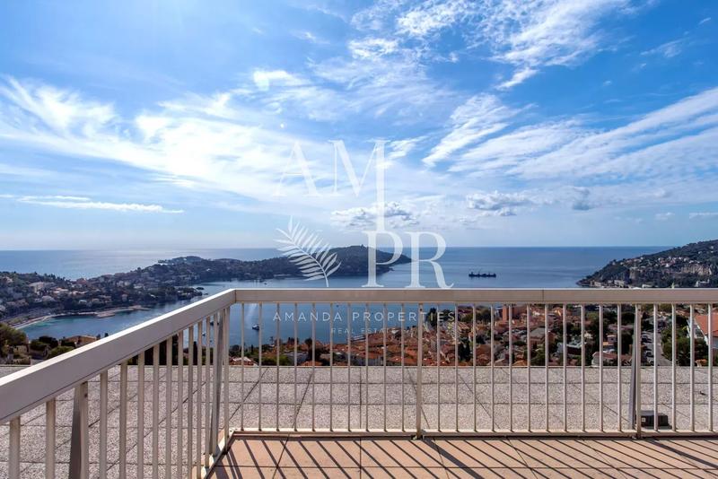 Villa sur toit - 165 m² - 4 pièces