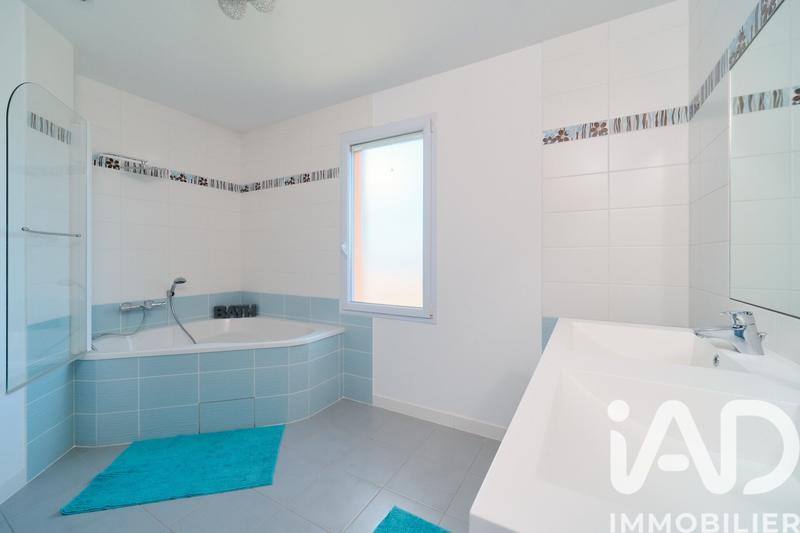 Maison de maîtres - 270 m² - 7 pièces