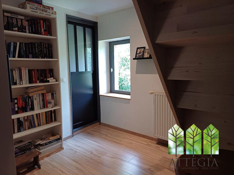 Maison - 180 m² - 5 pièces