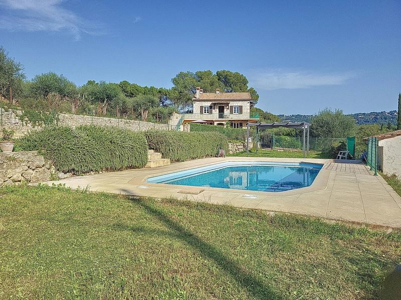 Maison - 142 m² - 5 pièces