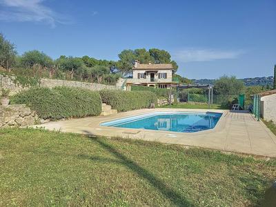 Maison - 142 m² - 5 pièces