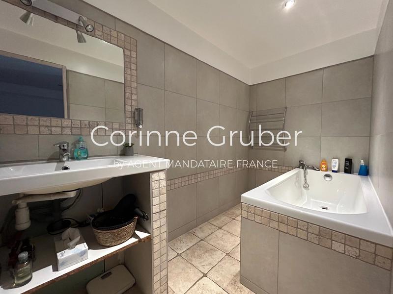 Maison - 192 m² - 5 pièces