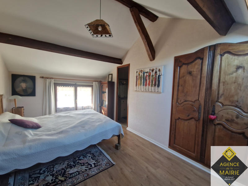 Maison - 143 m² - 6 pièces