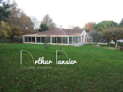 Maison contemporaine - 274 m² - 8 pièces