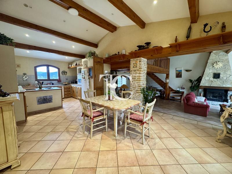 Villa - 172 m² - 5 pièces