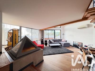 Maison - 240 m² - 9 pièces