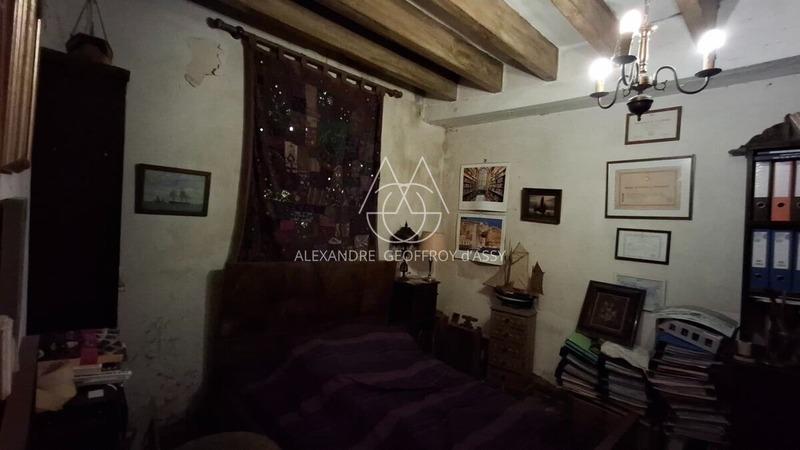 Corps de ferme - 600 m² - 15 pièces