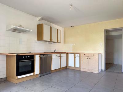 Maison - 96 m² - 4 pièces