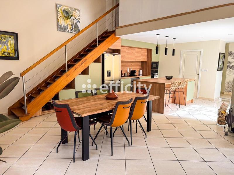 Maison - 120 m² - 4 pièces