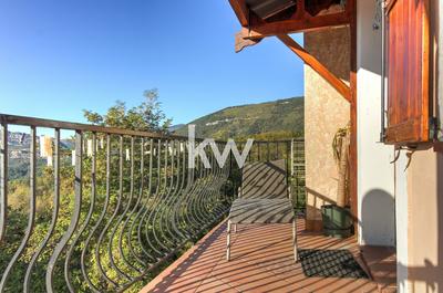 Maison - 155 m² - 9 pièces