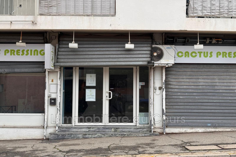 Local commercial - 82 m²