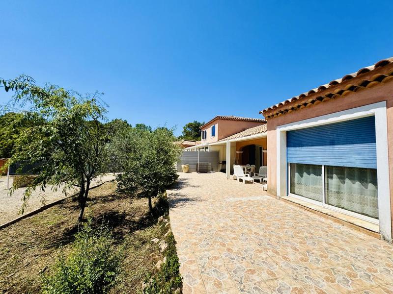 Propriété - 310 m² - 10 pièces