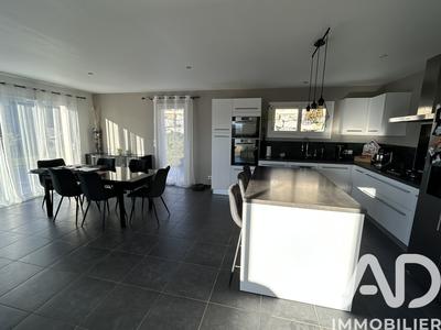 Maison - 106 m² - 4 pièces