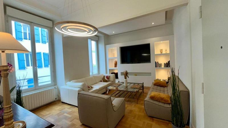 Appartement - 135 m² - 6 pièces