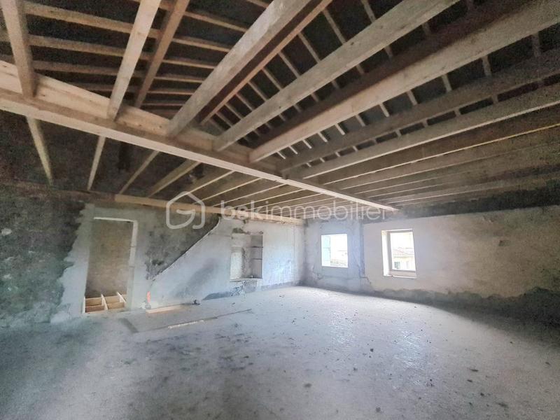 Maison ancienne - 180 m² - 7 pièces