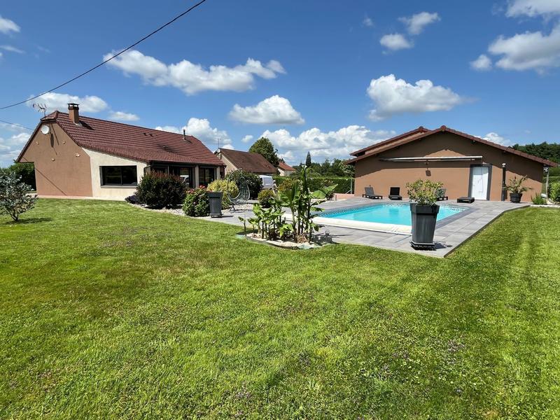 Maison - 105 m² - 6 pièces