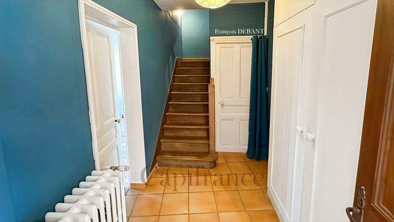 Maison - 177 m² - 7 pièces