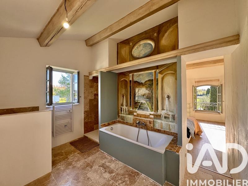 Maison - 420 m² - 10 pièces