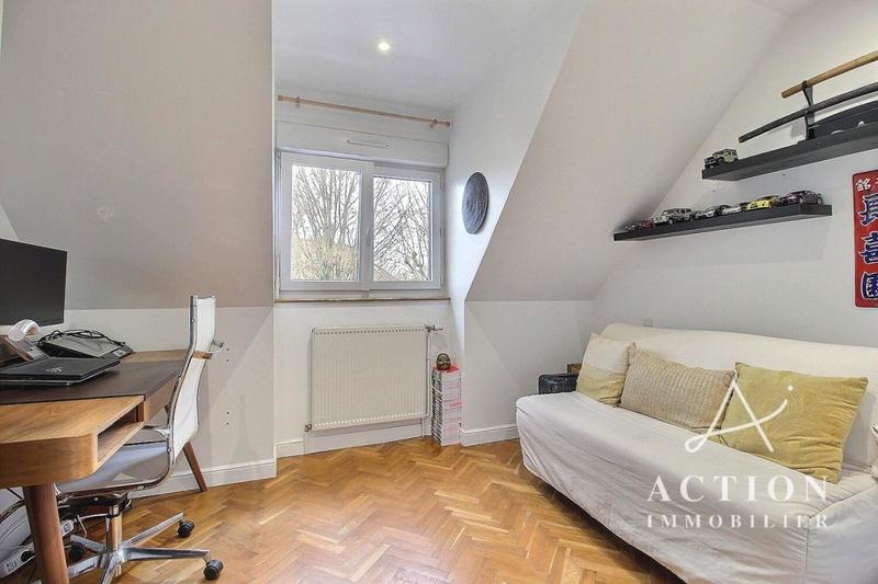 Maison - 143 m² - 5 pièces