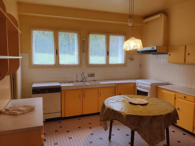 Maison - 170 m² - 7 pièces