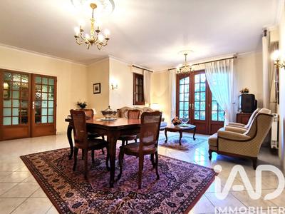 Maison - 162 m² - 7 pièces