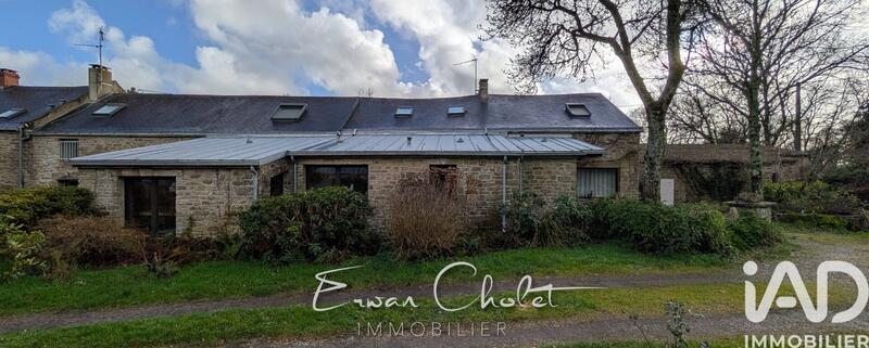 Maison - 246 m² - 7 pièces