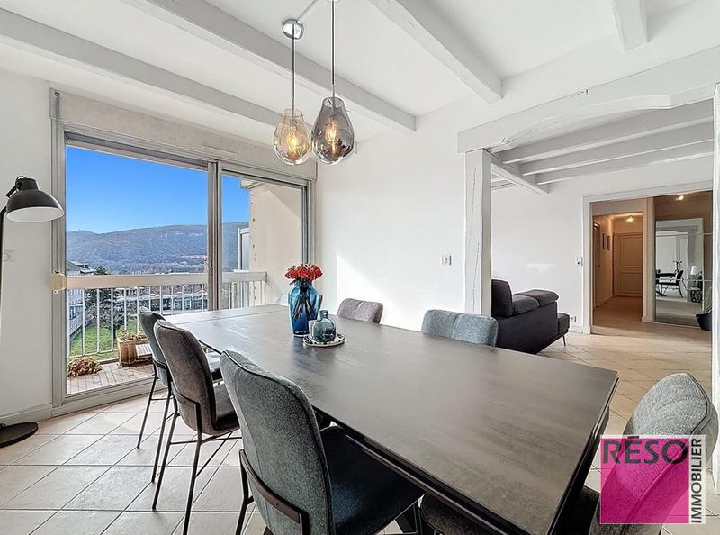 Appartement - 111 m² - 5 pièces