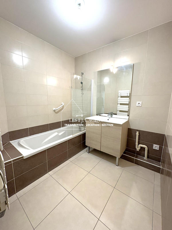 Appartement - 57 m² - 3 pièces