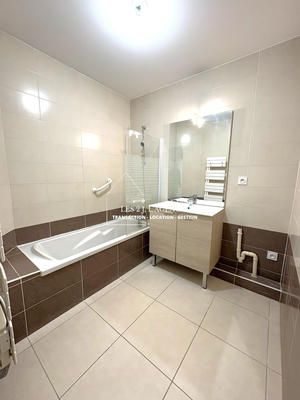 Appartement - 57 m² - 3 pièces