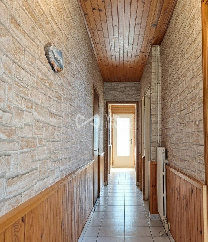 Maison - 213 m² - 8 pièces