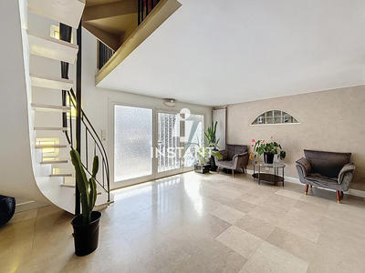 Maison traditionnelle - 144 m² - 6 pièces