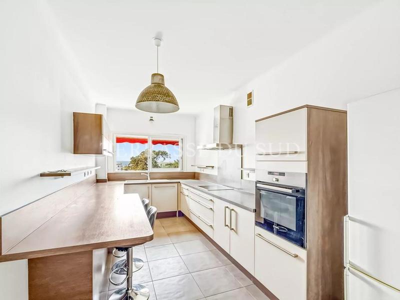 Appartement - 136 m² - 4 pièces