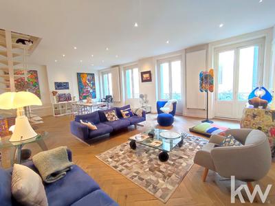 Appartement - 215 m² - 6 pièces