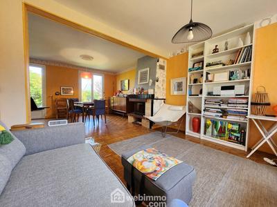 Maison - 97 m² - 6 pièces