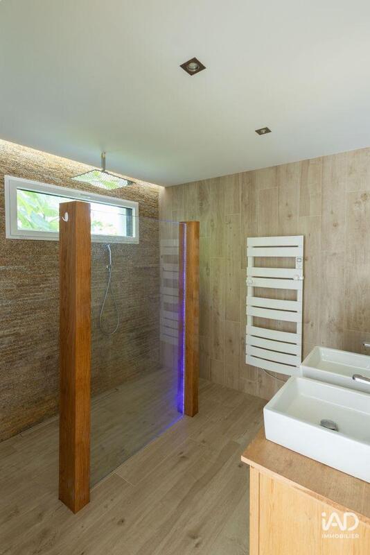 Maison - 193 m² - 5 pièces