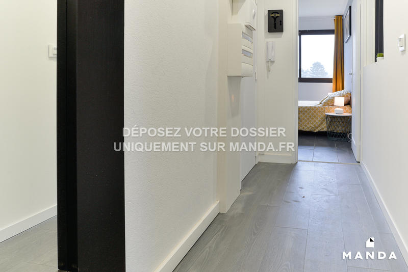 Chambre - 10 m² - 5 pièces