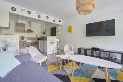 Appartement - 102 m² - 6 pièces